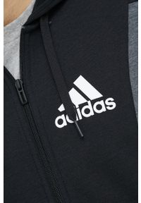 Adidas - adidas bluza męska kolor czarny z kapturem wzorzysta. Typ kołnierza: kaptur. Kolor: czarny. Materiał: materiał. Wzór: nadruk #4