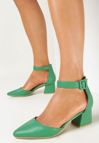 Born2be - Zielone Czółenka na Słupkowym Obcasie ze Szpiczastym Noskiem Obethia. Nosek buta: szpiczasty. Kolor: zielony. Obcas: na obcasie. Styl: klasyczny. Wysokość obcasa: średni #1