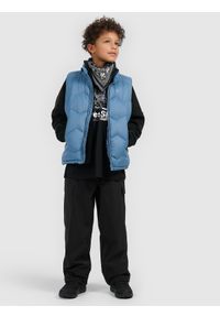 4f - 4F Spodnie casual cargo chłopięce - czarne 134/140 (8-10 lat). Okazja: na co dzień. Kolor: czarny. Materiał: tkanina. Sezon: lato. Styl: casual #1