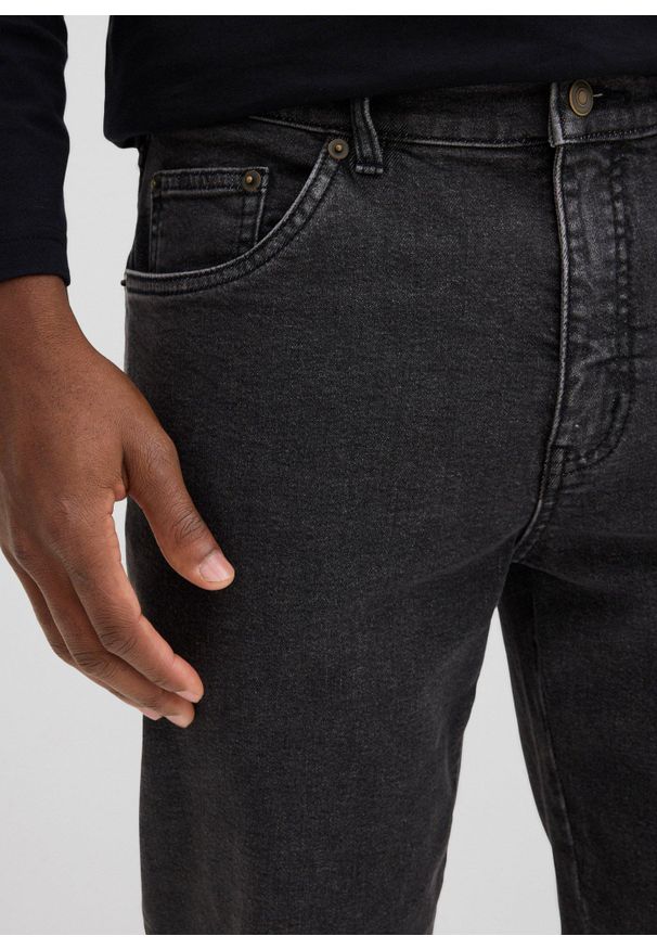 bonprix - Dżinsy ze stretchem classic fit, straight. Stan: podwyższony. Kolor: czarny. Styl: klasyczny
