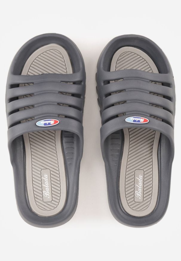 Born2be - Szare Klapki na Grubej Podeszwie z Wycięciami na Cholewce Henria. Okazja: na co dzień. Kolor: szary. Materiał: jeans, dresówka. Styl: wakacyjny, casual, sportowy