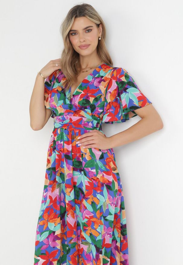 Born2be - Różowo-Niebieska Rozkloszowana Sukienka Maxi w Kwiatowy Print Ilviza. Kolor: różowy. Wzór: kwiaty, nadruk. Długość: maxi