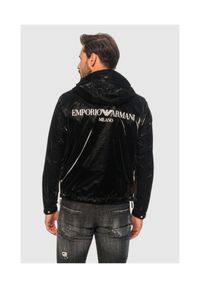 Emporio Armani - EMPORIO ARMANI Czarna kurtka z tkaniny technicznej extra shiny glass. Kolor: czarny. Materiał: tkanina