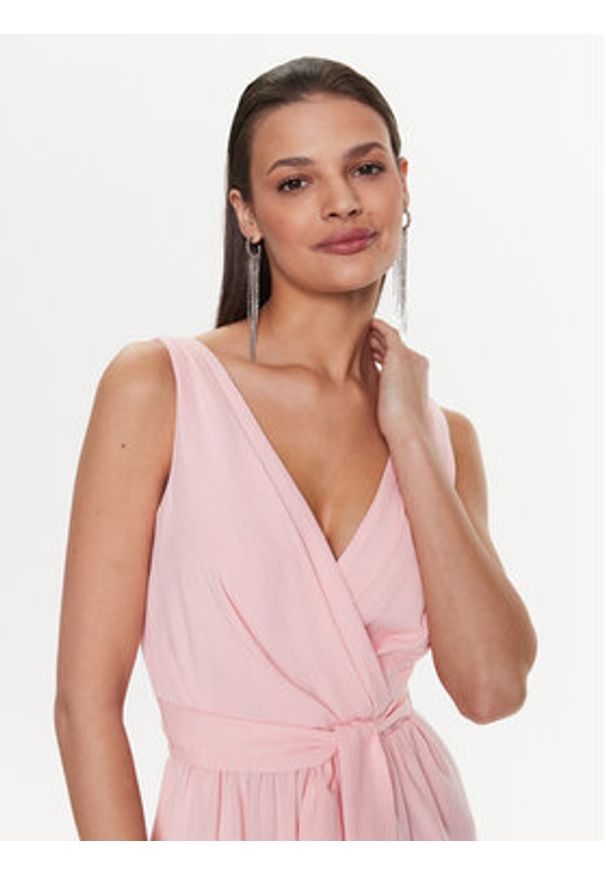 DKNY Sukienka koktajlowa DD3BR685 Różowy Regular Fit. Kolor: różowy. Materiał: syntetyk. Styl: wizytowy