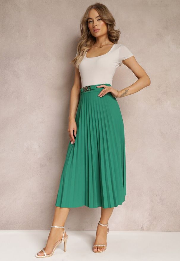 Renee - Ciemnozielona Plisowana Spódnica z Gumką w Talii i Ozdobą w Serca Pearlis. Kolor: zielony. Wzór: aplikacja