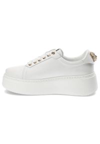 CheBello - Białe Sneakersy Chebello Modne Buty Damskie. Kolor: biały. Szerokość cholewki: normalna. Obcas: na obcasie. Wysokość obcasa: średni #6