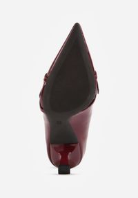 Born2be - Bordowe Lakierowane Czółenka na Kaczuszce z Ozdobnymi Paskami Caloma. Okazja: na co dzień. Zapięcie: pasek. Kolor: czerwony. Materiał: lakier. Obcas: na szpilce. Styl: casual, klasyczny, wizytowy. Wysokość obcasa: niski #8