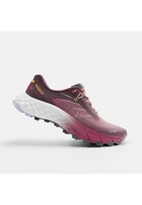 KIPRUN - Buty do biegania w terenie damskie Kiprun MT Cushion 2. Kolor: fioletowy. Materiał: kauczuk, materiał. Szerokość cholewki: normalna. Sport: bieganie