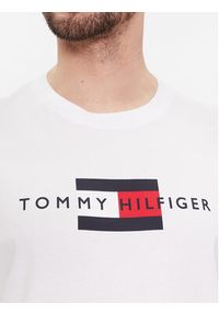 TOMMY HILFIGER - Tommy Hilfiger T-Shirt Flag Tee MW0MW37859 Biały Regular Fit. Kolor: biały. Materiał: bawełna #5