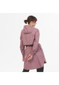 quechua - Kurtka turystyczna damska długa Quechua Raincut wodoodporna. Kolor: różowy, wielokolorowy, fioletowy. Długość: długie. Sport: wspinaczka, turystyka piesza #1