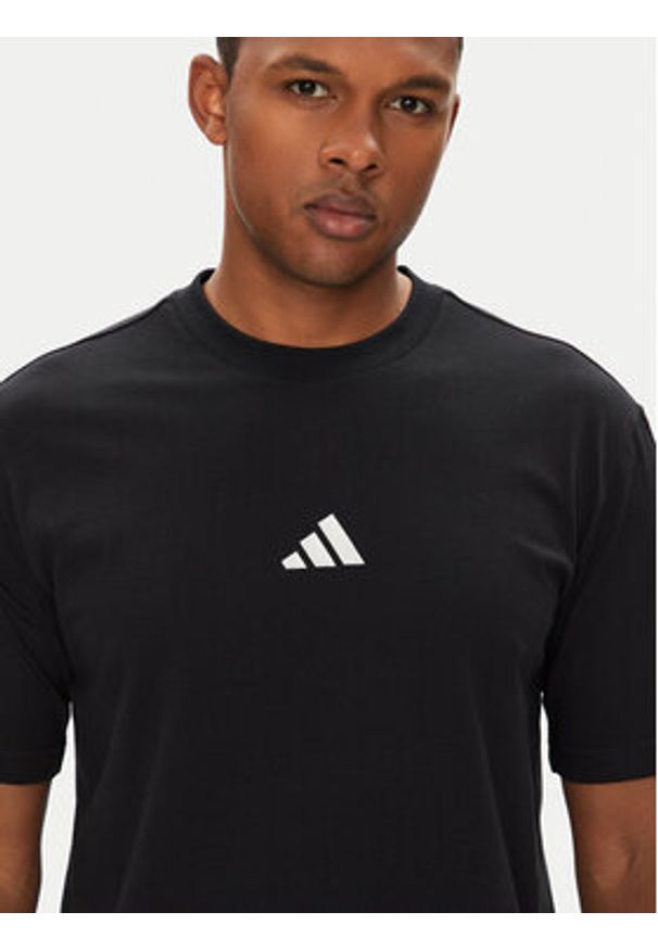 Adidas - adidas T-Shirt Essentials Small Logo JE9024 Czarny Regular Fit. Kolor: czarny. Materiał: bawełna