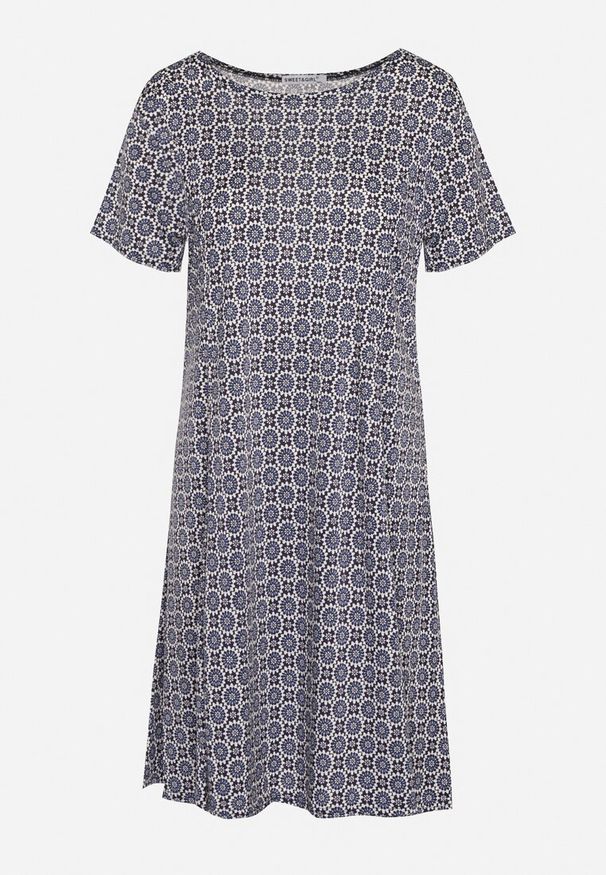 Born2be - Granatowa Wiskozowa Sukienka w Mozaikowy Wzór o Rozkloszowanym Kroju Faellina. Kolor: niebieski. Materiał: wiskoza. Sezon: lato