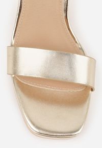 Born2be - Złote Sandały VICES na Słupku z Wkładką ze Skóry Naturalnej Azirera. Zapięcie: pasek. Kolor: złoty. Materiał: skóra. Obcas: na słupku. Styl: wizytowy #3