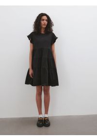 Reserved - Bawełniana sukienka - czarny. Kolor: czarny. Materiał: bawełna