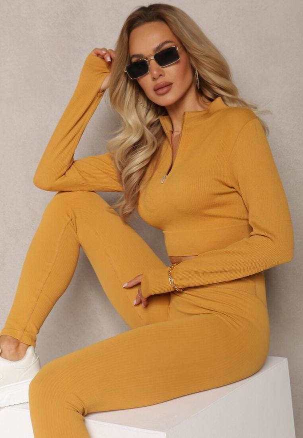 Renee - Żółta Elastyczna Bluzka na Suwak z Wycięciem przy Ściągaczu Denalla. Okazja: na co dzień. Kolor: żółty. Styl: casual