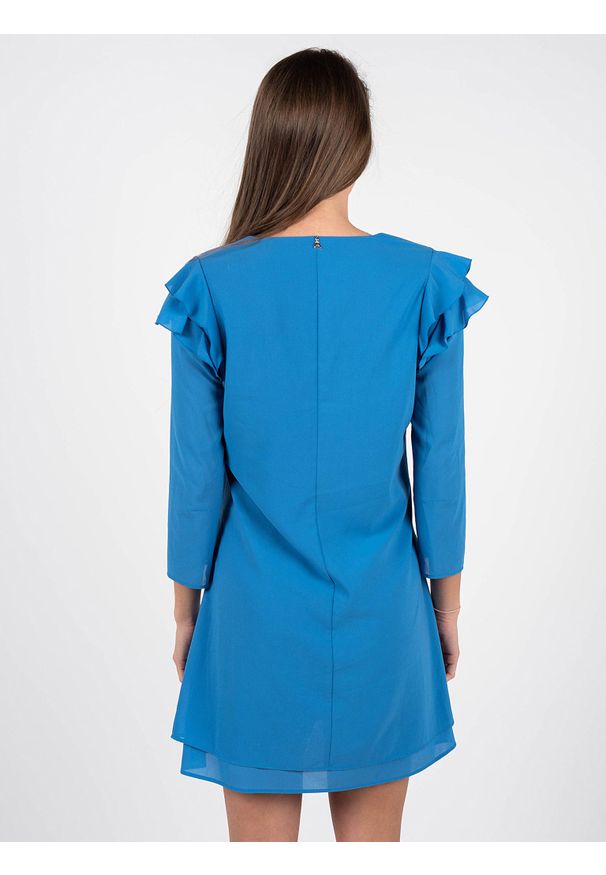 Patrizia Pepe Sukienka | DA2069 AD08 | Kobieta | Niebieski. Okazja: na co dzień. Typ kołnierza: kołnierz z falbankami, dekolt w kształcie V. Kolor: niebieski. Materiał: poliester. Wzór: aplikacja. Typ sukienki: proste. Styl: casual. Długość: mini