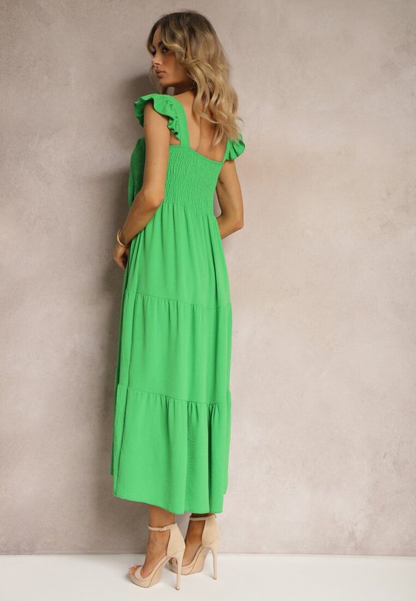 Renee - Zielona Rozkloszowana Sukienka na Grubych Ramiączkach z Falbankami Gasena. Okazja: na imprezę, na spacer. Typ kołnierza: kołnierz z falbankami. Kolor: zielony. Długość rękawa: na ramiączkach. Typ sukienki: rozkloszowane. Styl: elegancki