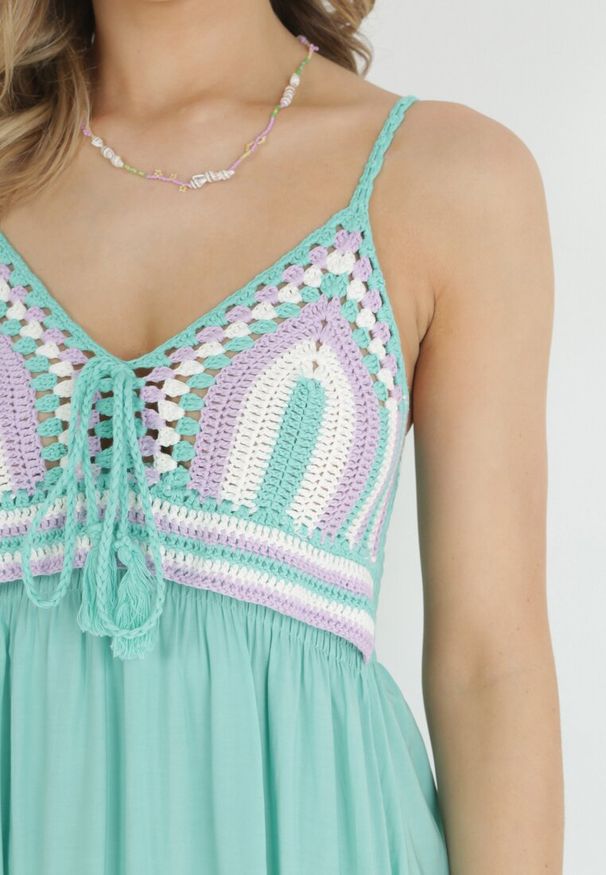 Born2be - Miętowa Sukienka Wing In. Kolor: miętowy. Materiał: bawełna. Długość rękawa: na ramiączkach. Wzór: aplikacja. Sezon: lato. Długość: maxi