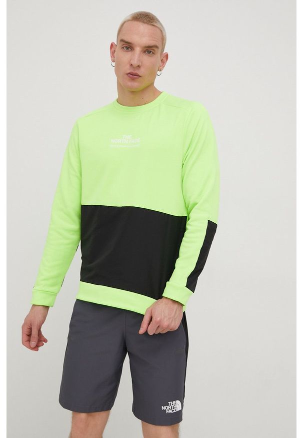 The North Face bluza sportowa Mountain Athletics męska kolor zielony wzorzysta. Kolor: zielony. Długość: krótkie. Styl: sportowy