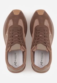 Born2be - Brązowe Sneakersy Ozdobione Geometrycznym Motywem Sameen. Okazja: na co dzień, na spacer. Kolor: brązowy. Materiał: jeans. Wzór: aplikacja, geometria. Sport: turystyka piesza #3