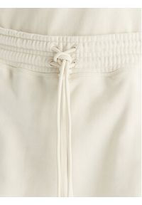 Adidas by Stella McCartney - adidas by Stella McCartney Szorty sportowe True Casuals JX6786 Beżowy Loose Fit. Kolor: beżowy. Materiał: bawełna #4