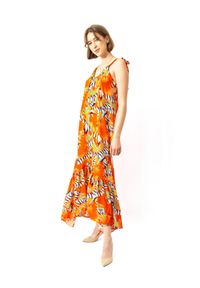 COSEL - Pomarańczowa sukienka maxi Bahama. Okazja: na plażę. Typ kołnierza: dekolt na plecach. Kolor: pomarańczowy. Materiał: wiskoza. Wzór: nadruk. Styl: wakacyjny. Długość: maxi #2