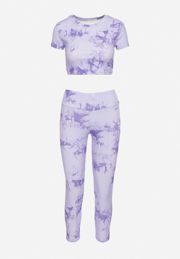Born2be - Fioletowy Komplet Sportowy z Wzorem Tie-Dye Top z Krótkimi Rękawami i Leggisy Larvena. Kolor: fioletowy