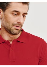 Pako Lorente - PAKO LORENTE – Gładki t-shirt polo w czerwonym kolorze. Okazja: na co dzień. Typ kołnierza: polo. Kolor: czerwony, niebieski, zielony, biały. Materiał: bawełna. Wzór: gładki. Styl: casual #7