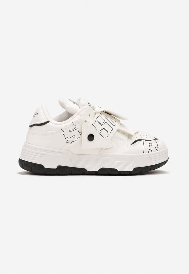Renee - Białe Sneakersy na Płaskiej Podeszwie Ozdobione Napisami Griefra. Nosek buta: okrągły. Zapięcie: sznurówki. Kolor: biały. Materiał: materiał. Wzór: aplikacja, napisy. Obcas: na płaskiej podeszwie. Wysokość obcasa: niski