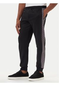 JOOP! Spodnie dresowe 17 JJ-48Ionnito 30049571 Czarny Regular Fit. Kolor: czarny. Materiał: bawełna