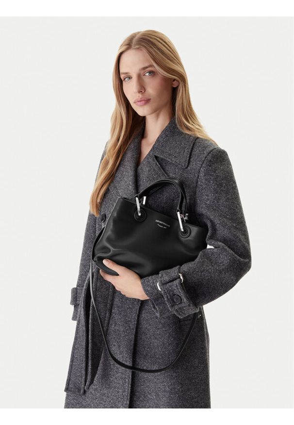 Emporio Armani Torebka EW000361 AF18673 UC001 Czarny. Kolor: czarny. Materiał: skórzane