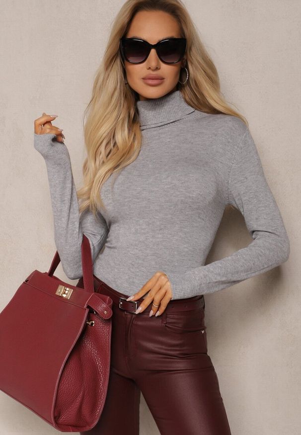 Renee - Szary Golf Dopasowany Ungase. Typ kołnierza: golf. Kolor: szary. Materiał: jeans, tkanina. Długość rękawa: długi rękaw. Długość: długie. Sezon: zima, jesień