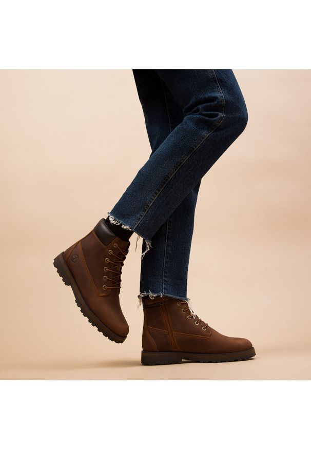 Trapery damskie Timberland Courma TRADITIONAL6IN. Okazja: do pracy, na co dzień, na spacer. Kolor: brązowy. Styl: casual