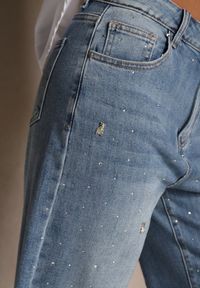 Renee - Niebieskie Szerokie Jeansy High Waist z Cyrkoniowymi Aplikacjami Sireilure. Stan: podwyższony. Kolor: niebieski. Wzór: aplikacja. Styl: klasyczny #4