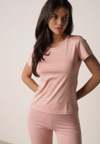 Born2be - Różowy Gładki T-shirt o Klasycznym Kroju Lycoris. Okazja: do domu, do pracy, na co dzień. Kolor: różowy. Materiał: jeans. Wzór: gładki. Styl: klasyczny #6