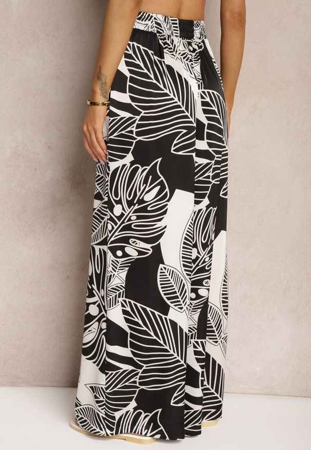 Renee - Czarno-Białe Spodnie z Szerokimi Nogawkami HIgh Waist z Gumką w Talii Dimnia. Stan: podwyższony. Kolor: czarny. Materiał: tkanina. Sezon: lato