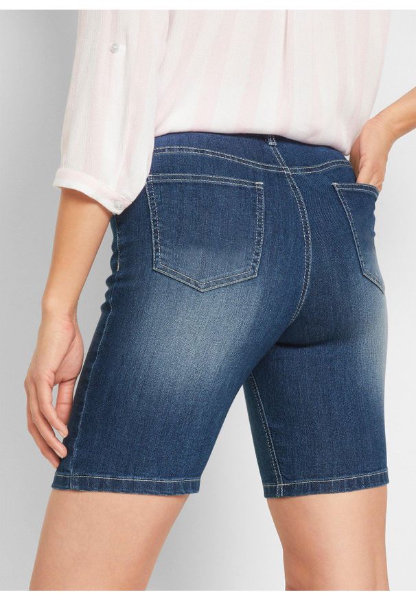 bonprix - Bermudy jeansowe ze średnim stanem. Kolor: niebieski. Sezon: lato