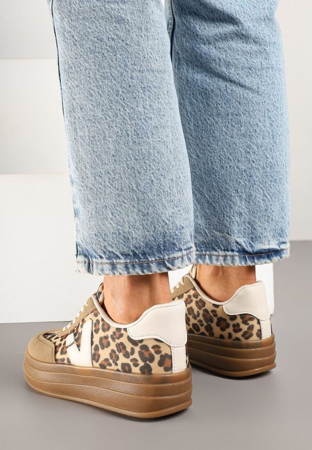 Born2be - Beżowe Panterkowe Sneakersy w Stylu Tenisówek Ellienne. Okazja: na co dzień. Zapięcie: sznurówki. Kolor: beżowy. Materiał: jeans