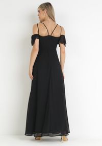 Born2be - Czarna Maxi Sukienka o Rozkloszowanym Fasonie na Cienkich Skrzyżowanych Ramiączkach Hendina. Kolor: czarny. Długość rękawa: na ramiączkach. Typ sukienki: kopertowe. Długość: maxi #4