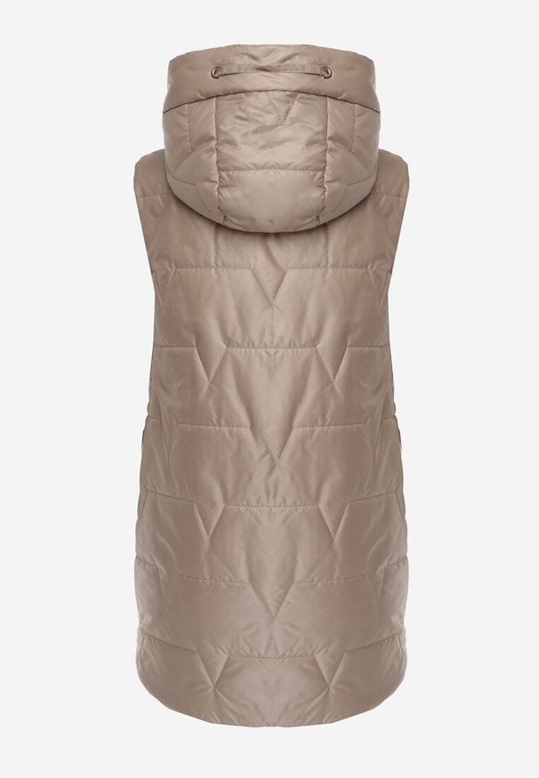 Renee - Brązowa Długa Kamizelka Pikowana z Nieodpinanym Kapturem Ozdobiona Naszywką Kasseda. Okazja: na co dzień. Kolor: brązowy. Materiał: poliester, jeans. Długość: długie. Wzór: aplikacja. Styl: casual