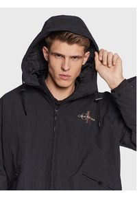 Calvin Klein Jeans Kurtka przejściowa J30J322502 Czarny Regular Fit. Kolor: czarny. Materiał: syntetyk #5