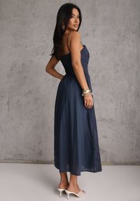 Renee - Granatowa Rozkloszowana Sukienka z Bawełny na Ramiączka Zdobiona Haftem Adozaphaura. Okazja: na co dzień, na randkę, na imprezę. Typ kołnierza: dekolt gorset. Kolor: niebieski. Wzór: aplikacja, haft. Typ sukienki: rozkloszowane, gorsetowe. Materiał: bawełna. Długość rękawa: na ramiączkach. Sezon: lato. Styl: casual #3