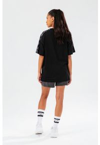 Hype t-shirt damski kolor czarny. Kolor: czarny. Wzór: aplikacja #3