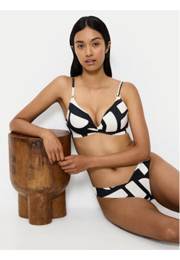 Triumph Góra od bikini Summer Allure 10222239 Czarny. Kolor: czarny. Materiał: syntetyk