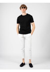 Les Hommes T-shirt | LF224100-0700-900 | Round Neck | Mężczyzna | Czarny. Okazja: na co dzień. Kolor: czarny. Materiał: bawełna. Wzór: aplikacja. Styl: casual