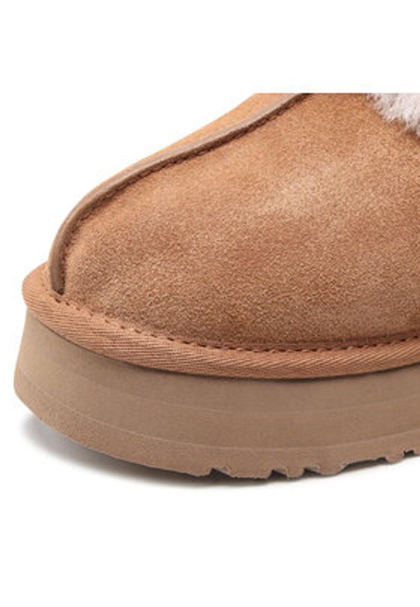 Ugg Kapcie W Disquette 1122550 Brązowy. Kolor: brązowy. Materiał: skóra