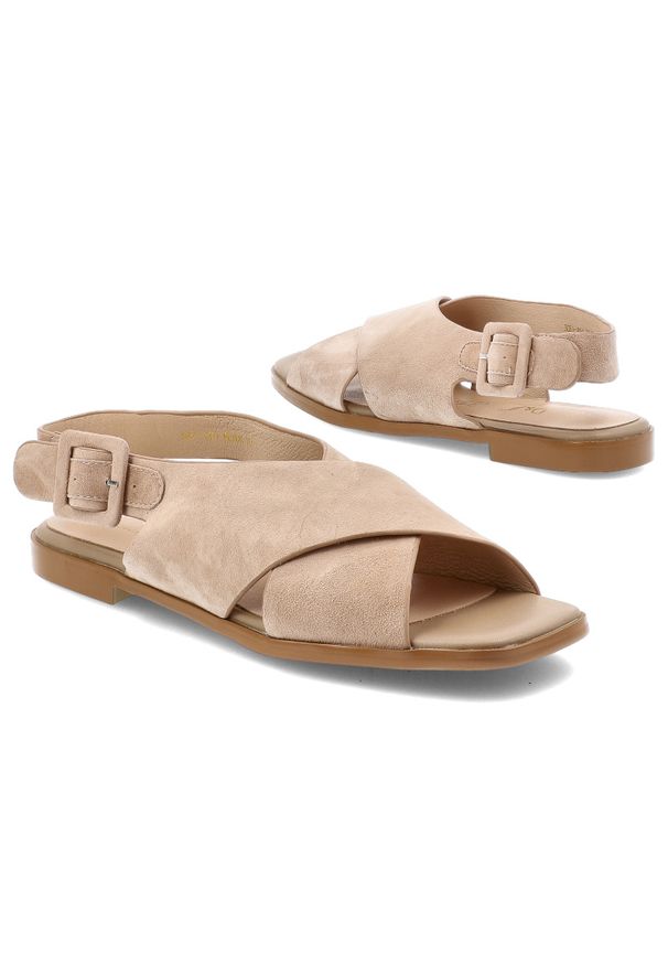 Sandały damskie S.Barski, cholewka ze skóry naturalnej zapinane na sprzączkę płaska podeszwa, beżowe, JC61-1001. Okazja: na co dzień, na spacer. Zapięcie: sprzączka. Kolor: beżowy. Materiał: skóra. Wzór: paski. Sezon: lato. Obcas: na płaskiej podeszwie. Styl: casual