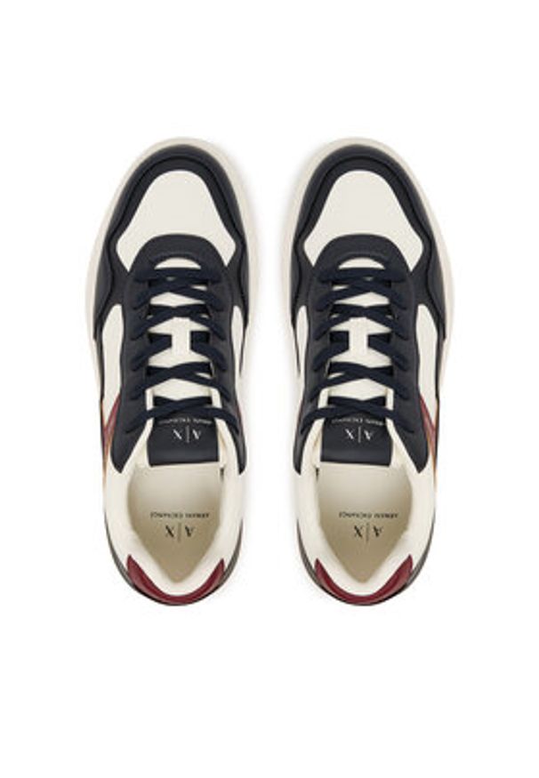 Armani Exchange Sneakersy XUX219 XV857 MZ266 Biały. Kolor: biały. Materiał: skóra