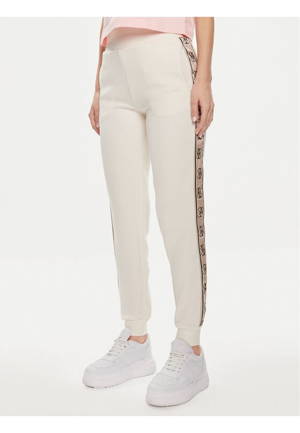 Guess Spodnie dresowe Britney V2YB15 KB3P2 Écru Regular Fit. Materiał: syntetyk, bawełna