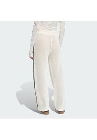 Adidas - adidas Spodnie dzianinowe Firebird KC6493 Biały Regular Fit. Kolor: biały. Materiał: syntetyk #4